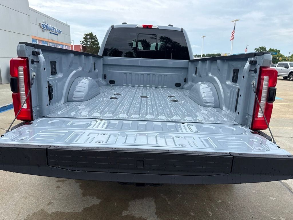 2026 Ford Super Duty F-350® Lariat®