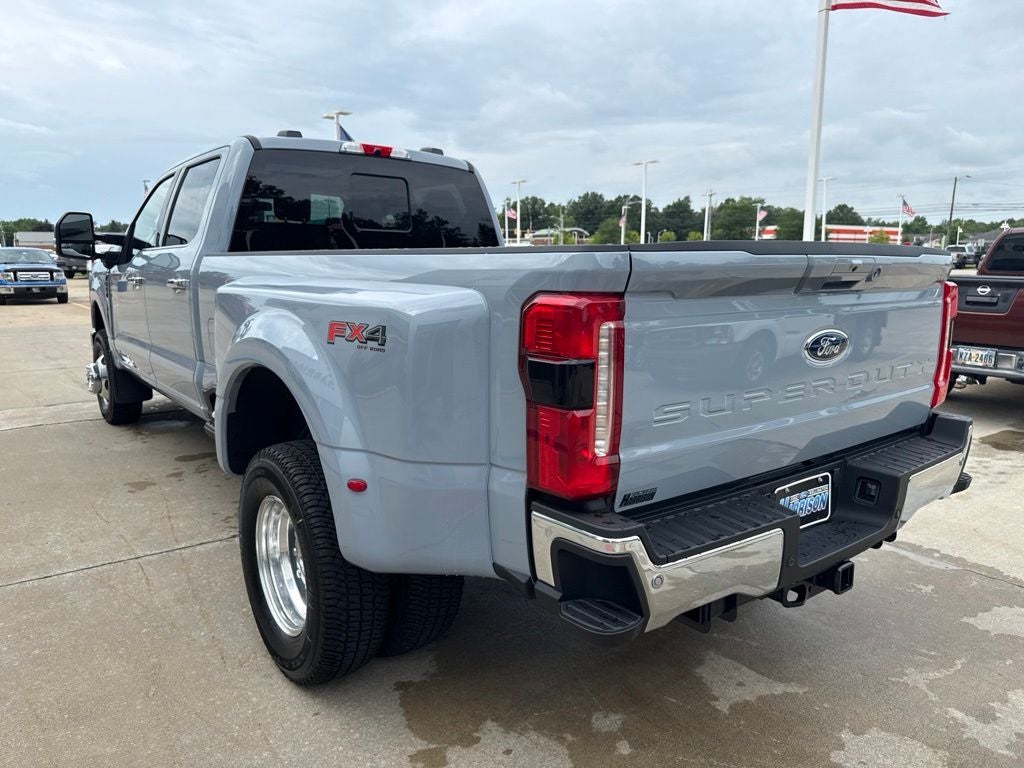 2026 Ford Super Duty F-350® Lariat®