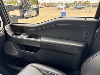 2024 Ford F-350SD Lariat DRW