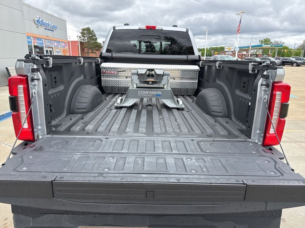 2024 Ford F-350SD Lariat DRW