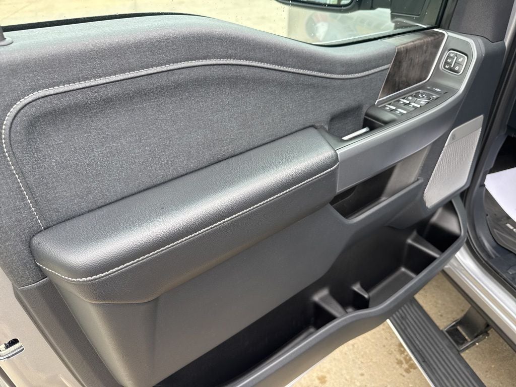 2024 Ford F-350SD Lariat DRW