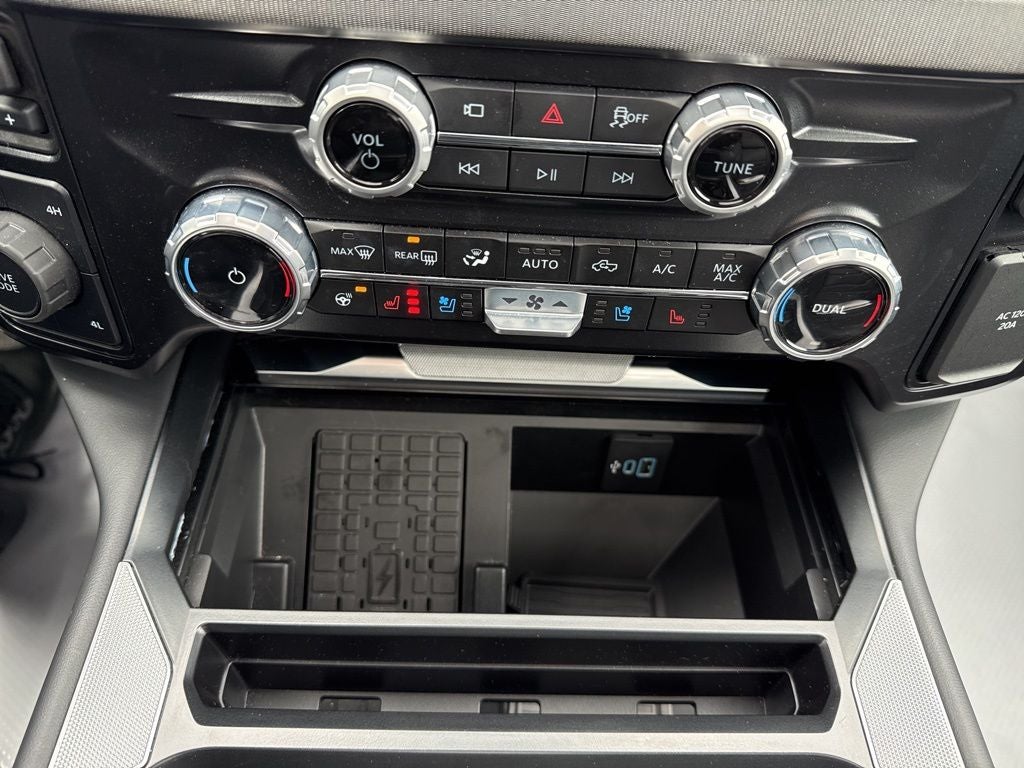 2025 Ford F-450SD Platinum DRW