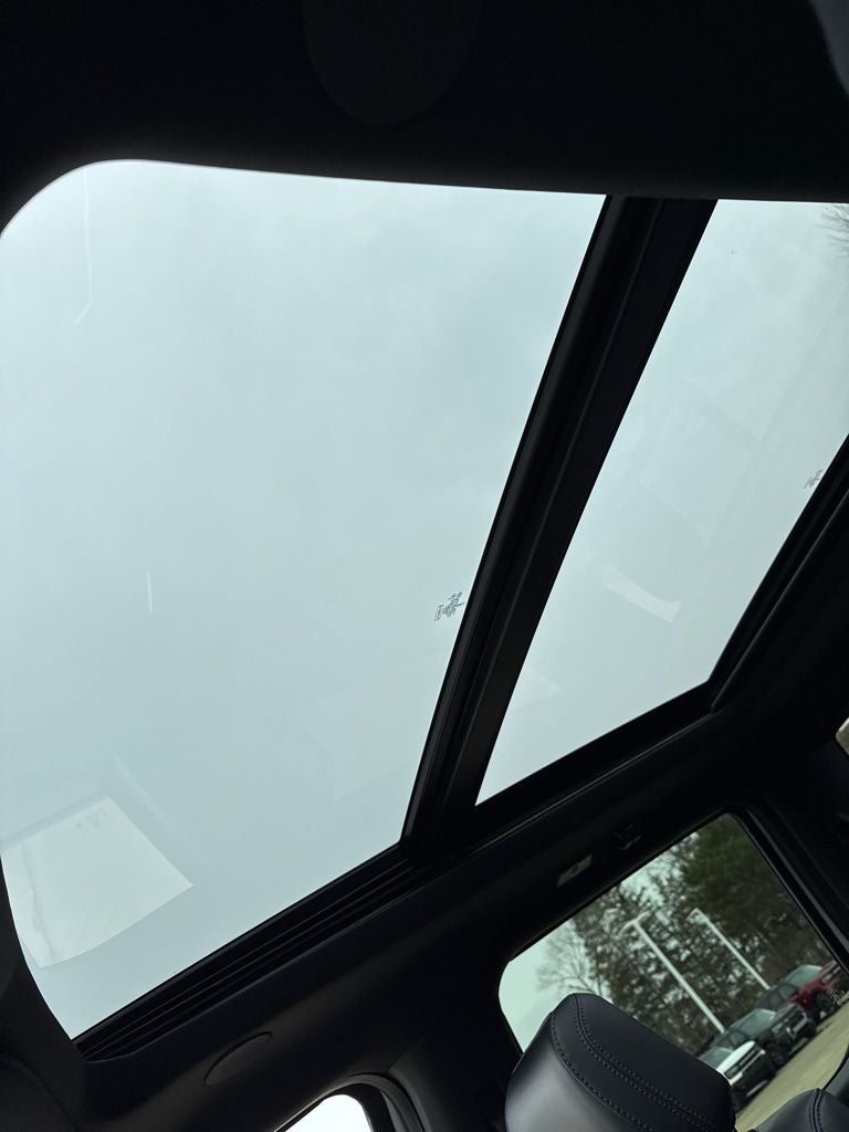 2025 Ford F-450SD Platinum DRW