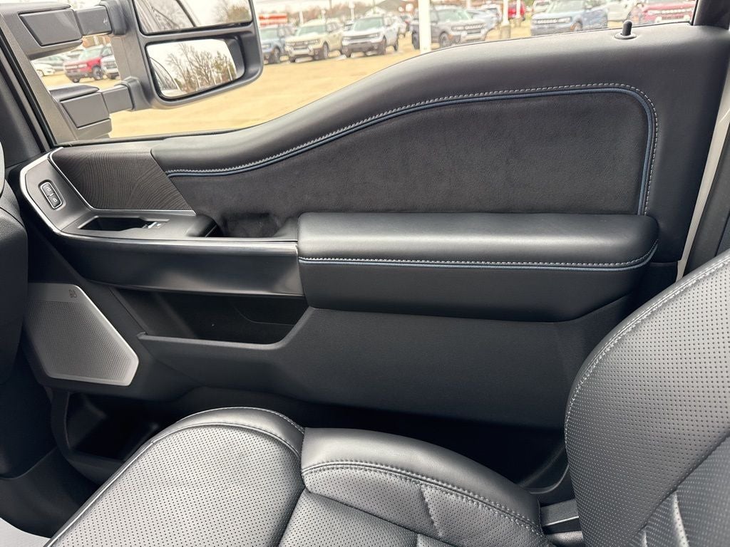 2025 Ford F-450SD Platinum DRW