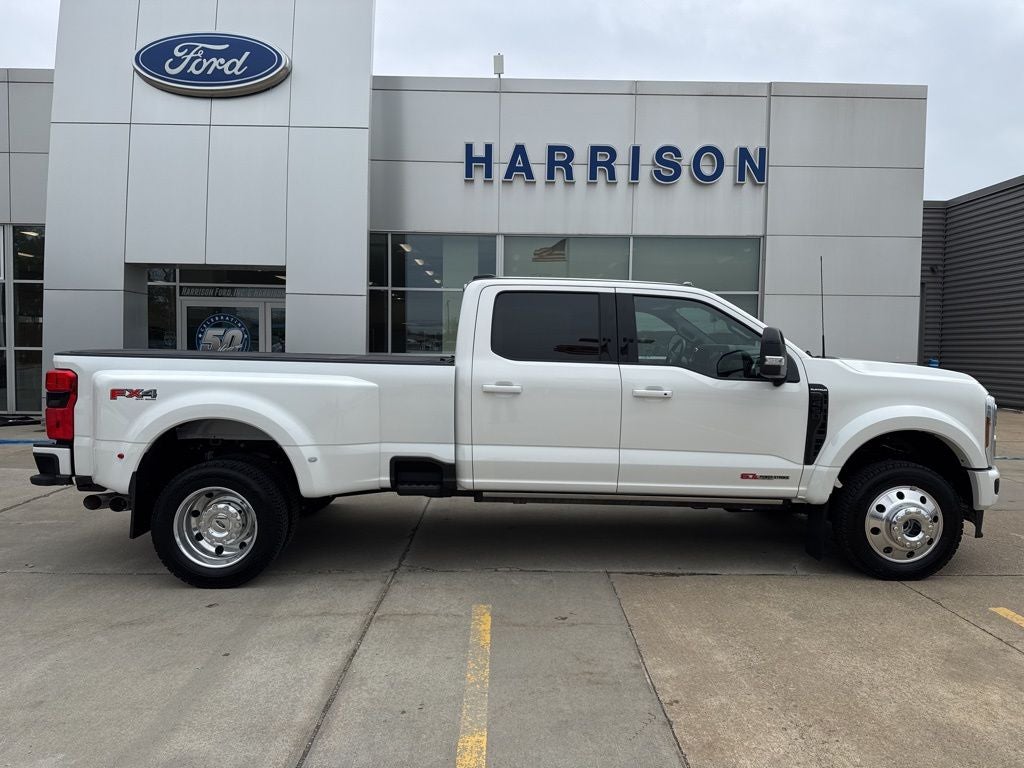 2025 Ford F-450SD Platinum DRW
