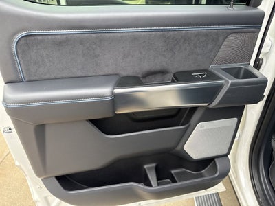 2025 Ford F-450SD Platinum DRW