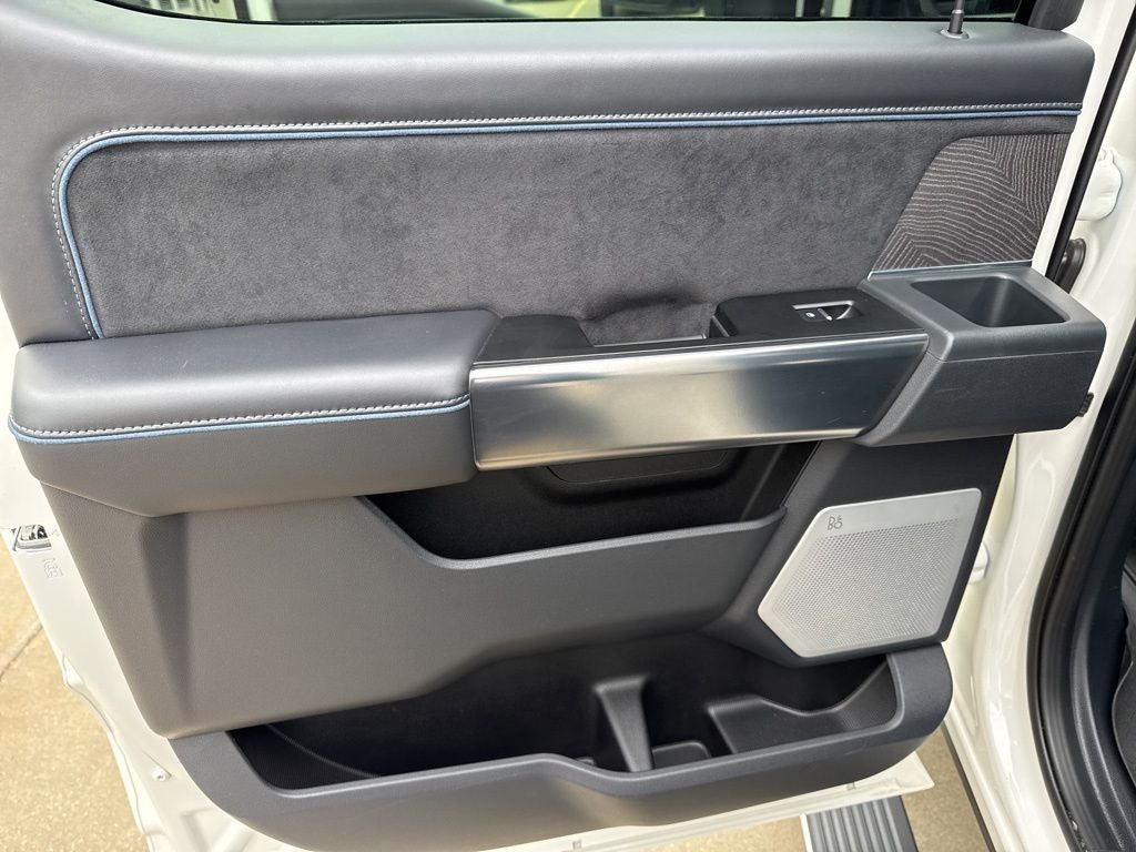 2025 Ford F-450SD Platinum DRW