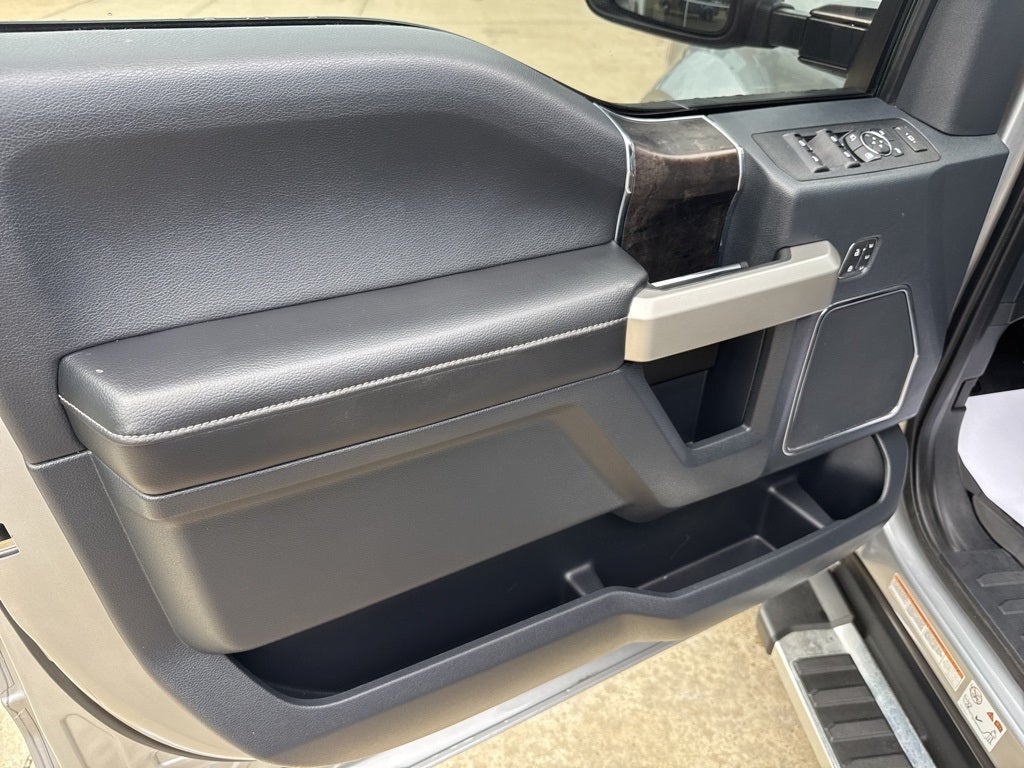 2022 Ford F-450SD Lariat DRW