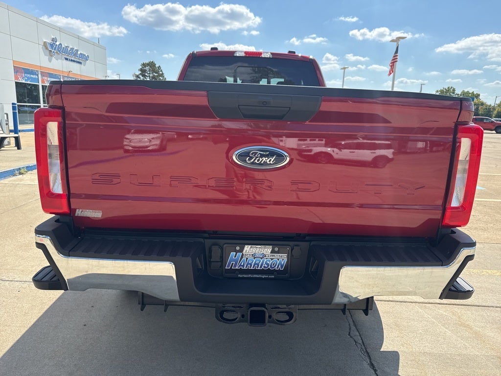 2026 Ford Super Duty F-350® XLT