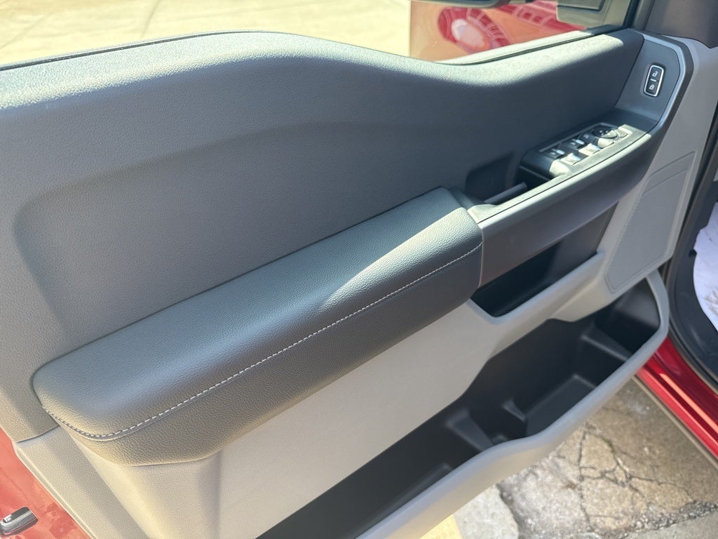 2026 Ford Super Duty F-350® XLT