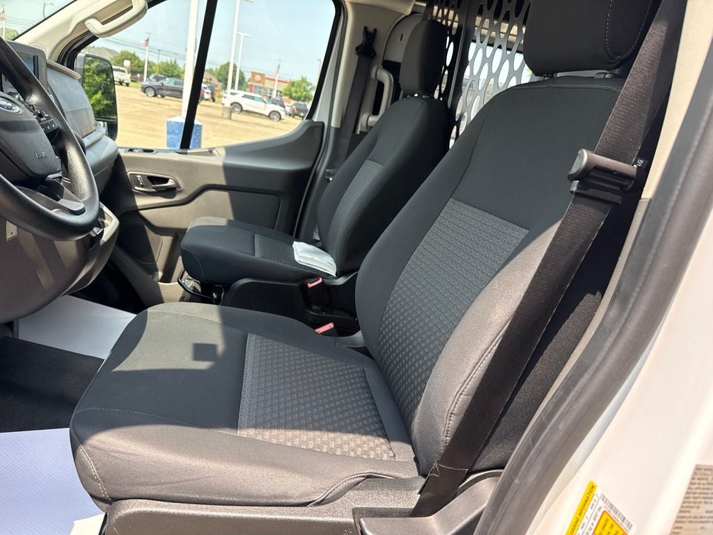 2025 Ford Transit-250 Base