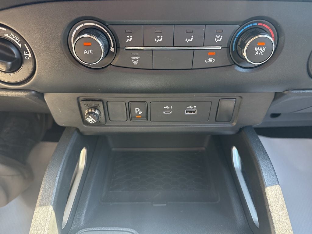 2022 Nissan Frontier SV