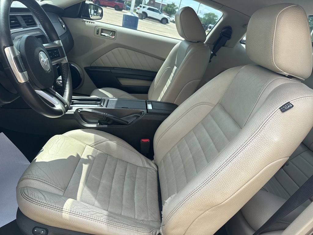 2011 Ford Mustang V6 Premium