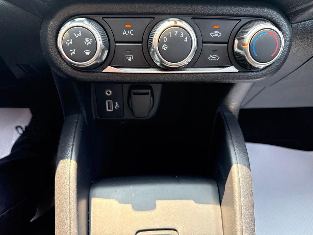 2023 Nissan Versa 1.6 S