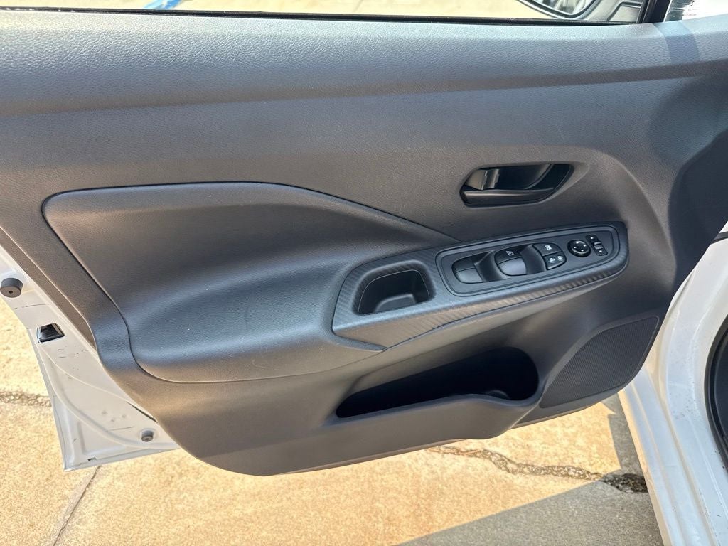 2023 Nissan Versa 1.6 S