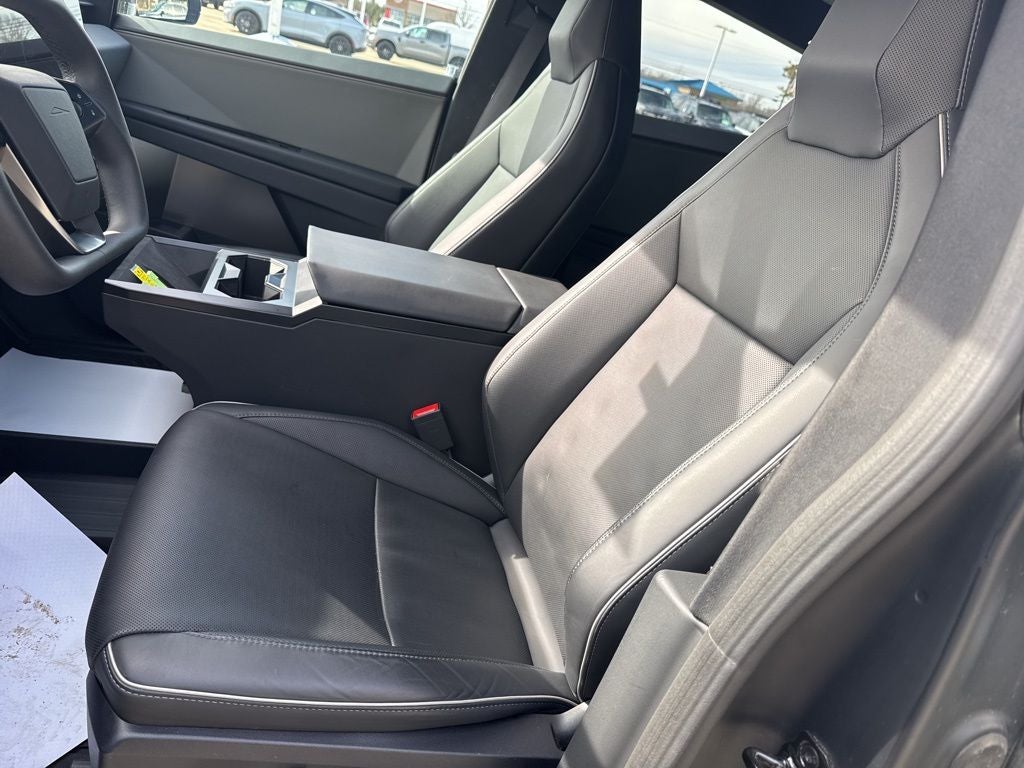 2025 Tesla Cybertruck Base