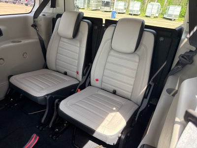 2022 Ford Transit Connect Titanium