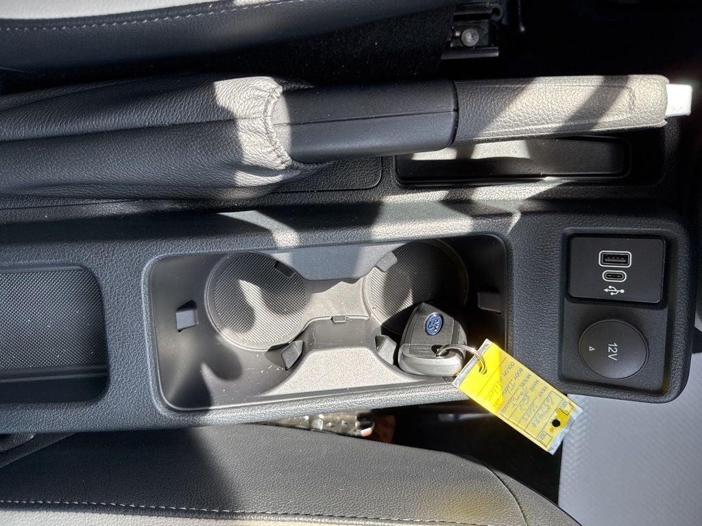 2022 Ford Transit Connect Titanium