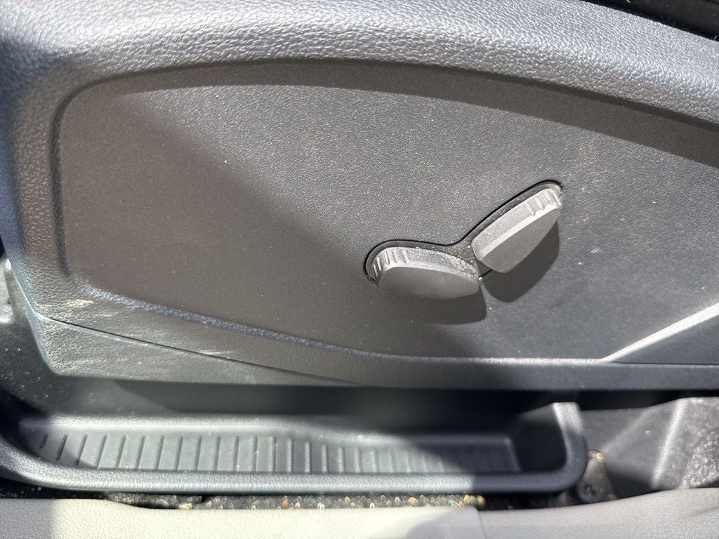 2022 Ford Transit Connect Titanium