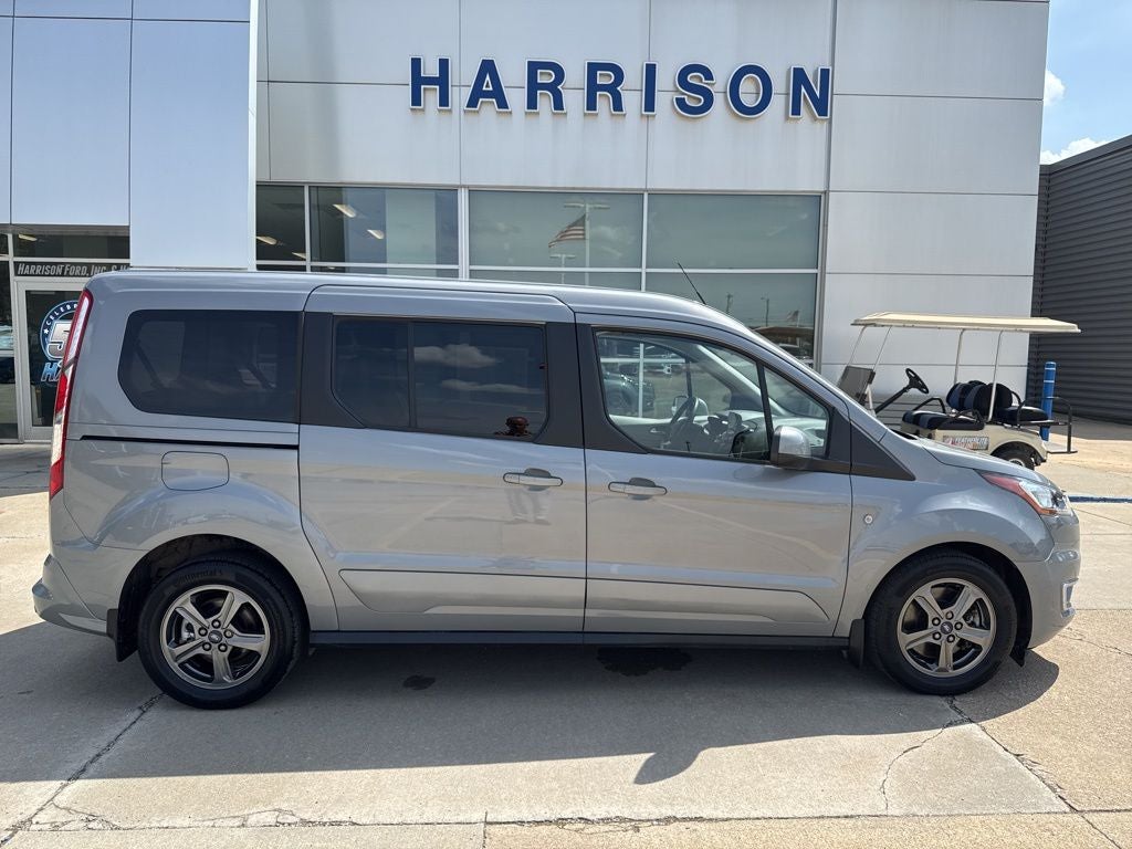 2022 Ford Transit Connect Titanium